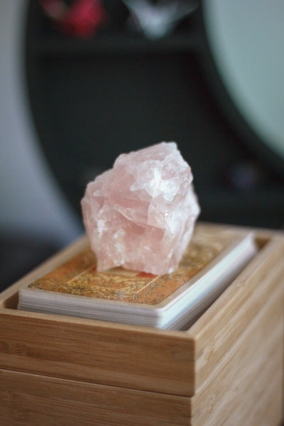 Crystals meet Tarot: How Crystals Align with the Tarot's Major Arcana