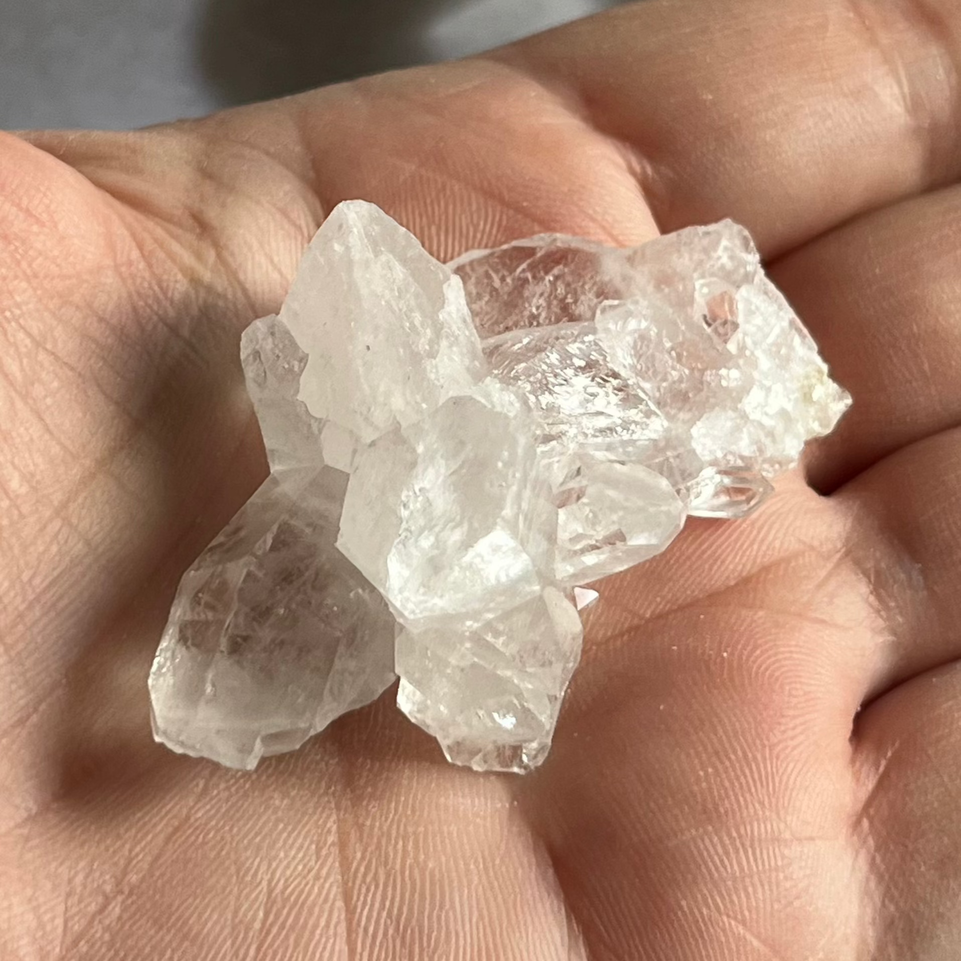Quartz Cluster - Intuition & Wisdom 1- 5.2cm x 3.2cm Crystals