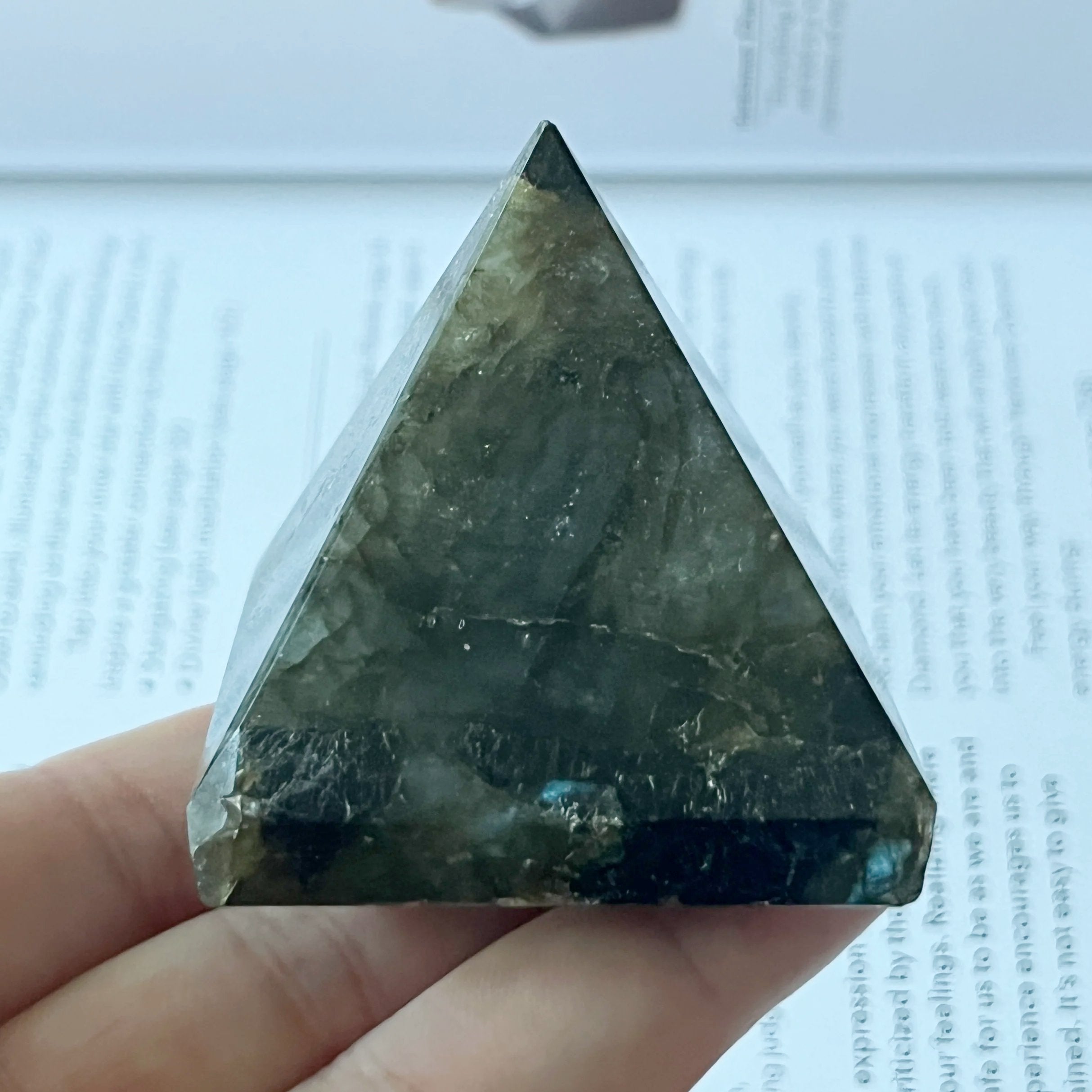 Labradorite Pyramid - Magic & Clairvoyance