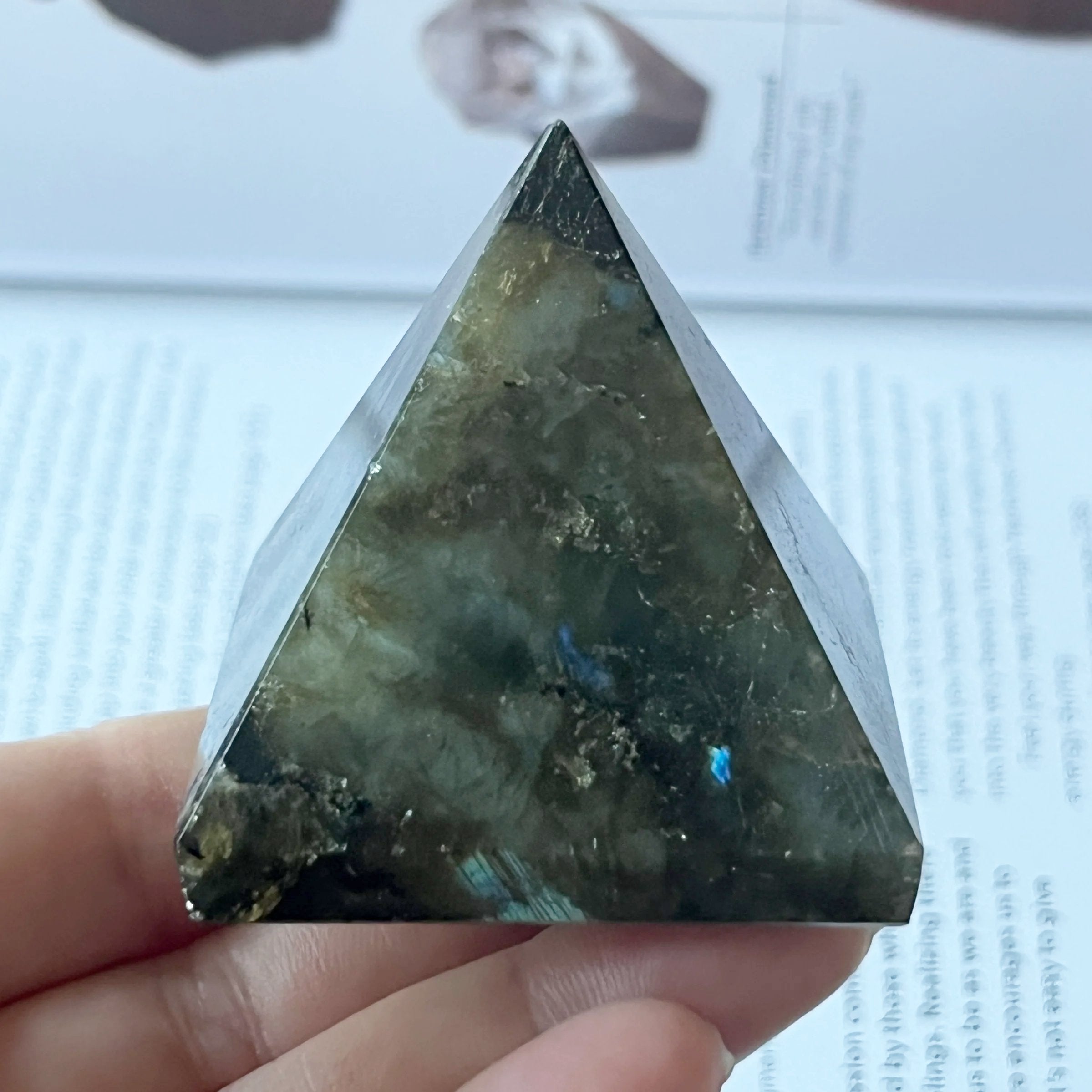 Labradorite Pyramid - Magic & Clairvoyance