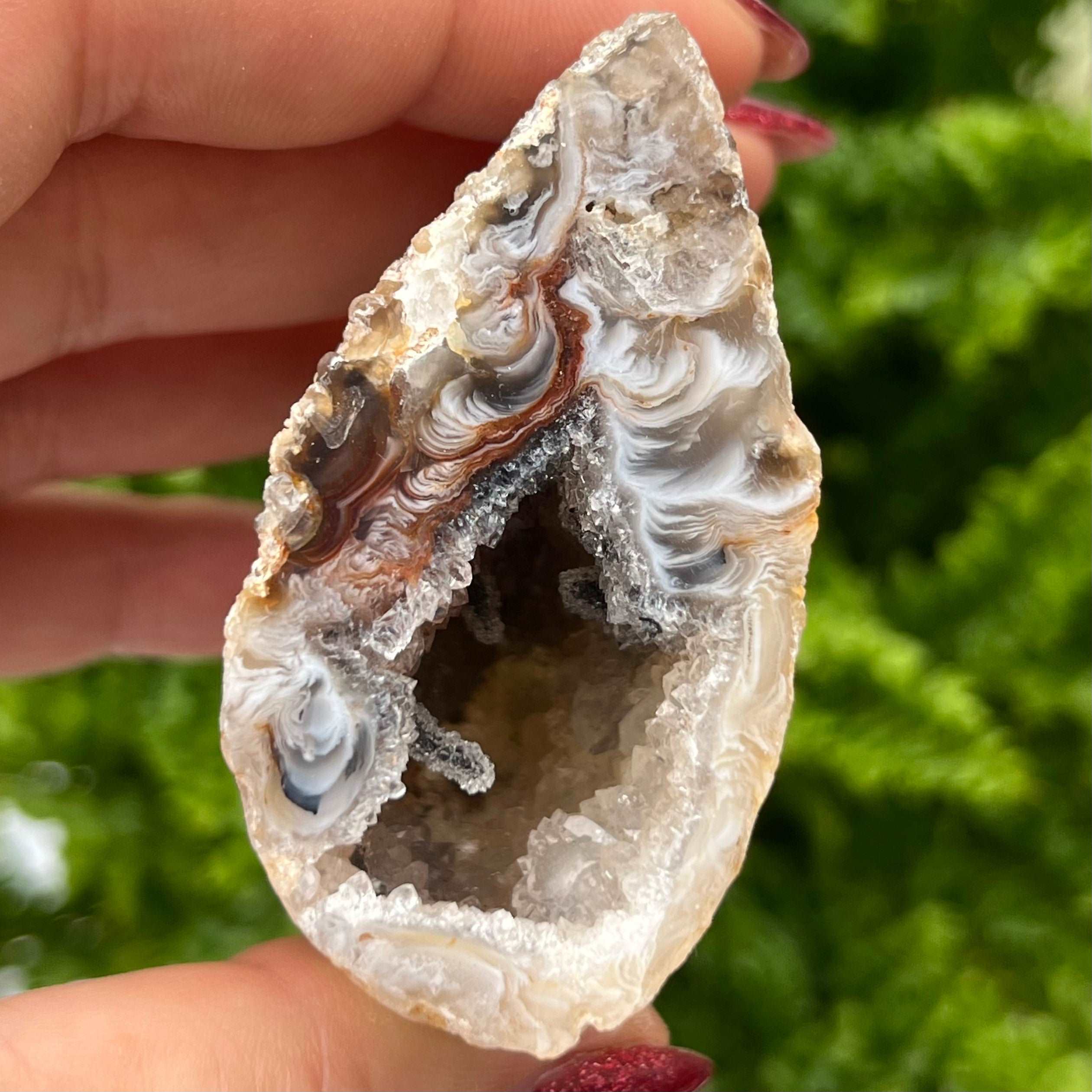 Oco Agate Druzy Geode Halves 4- 5.64cm x 5.9cm Crystals