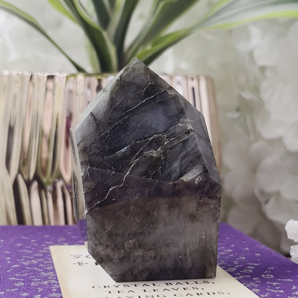 Labradorite Faceted Freeform - Magic & Clairvoyance