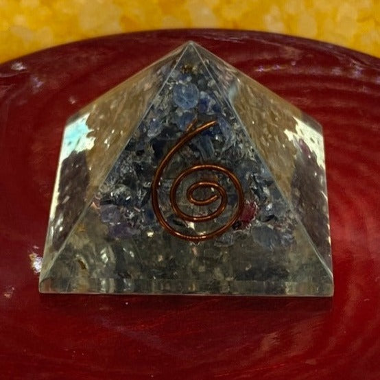 Sapphire Orgonite Pyramid - Wisdom & Prosperity 3.8cm Crystals